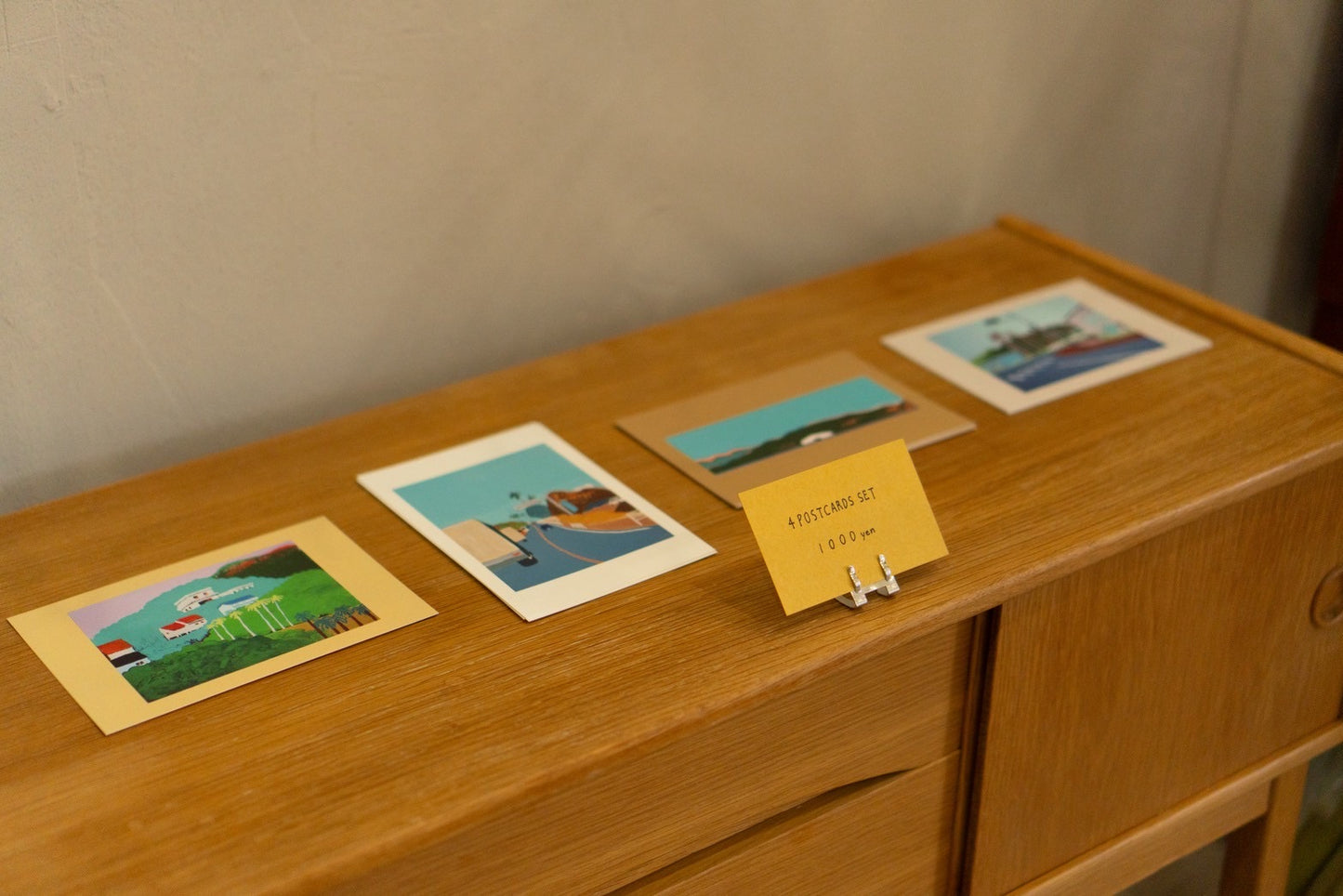 4 postcards set (landscapes in town)
