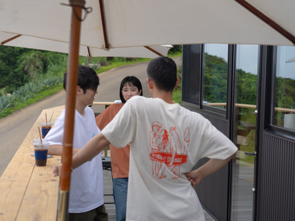 "Bizarre Love Triangle" Tee【予約販売】